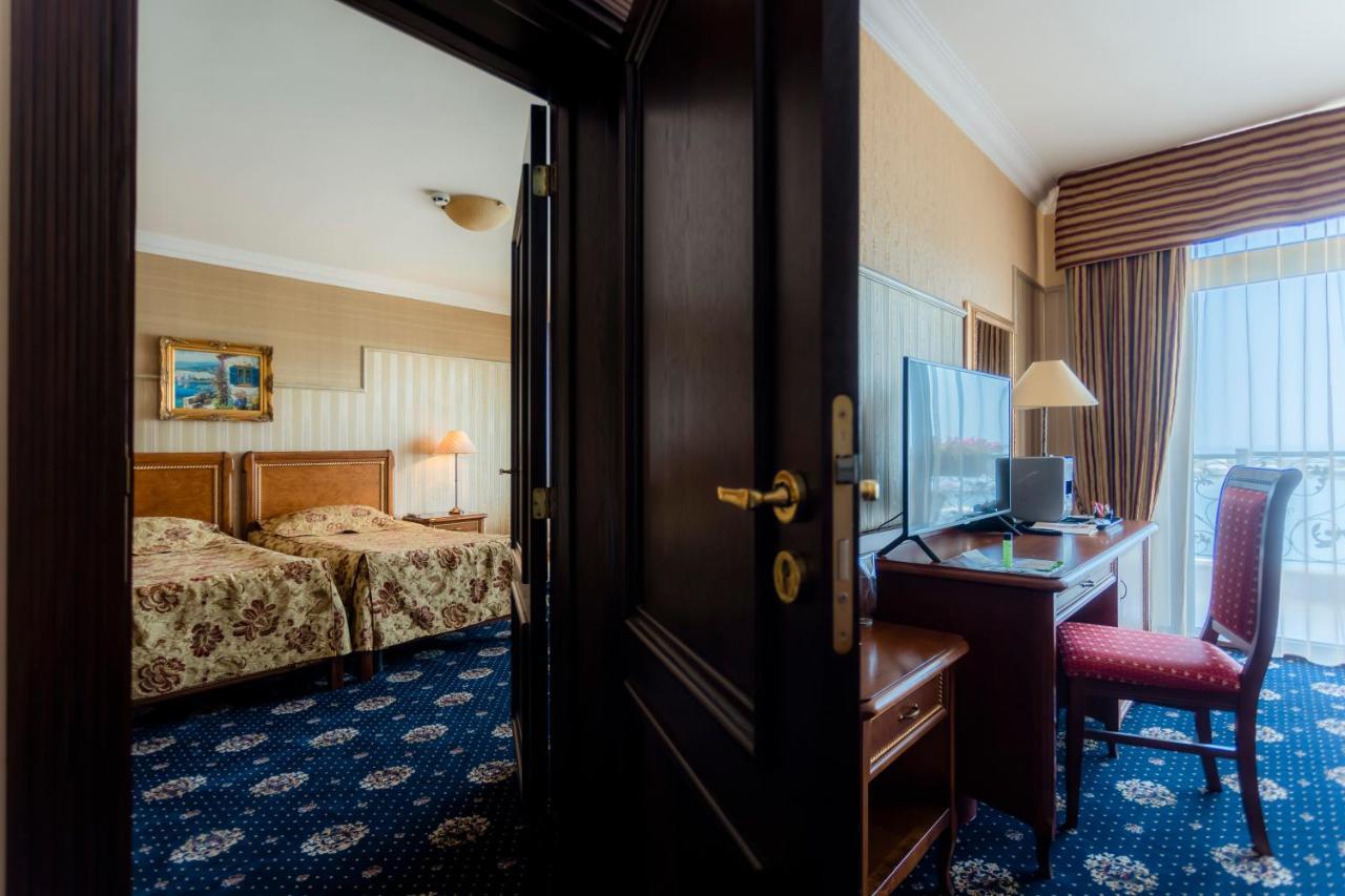 Hotel Palace Marina Dinevi Sveti Vlas Eksteriør billede