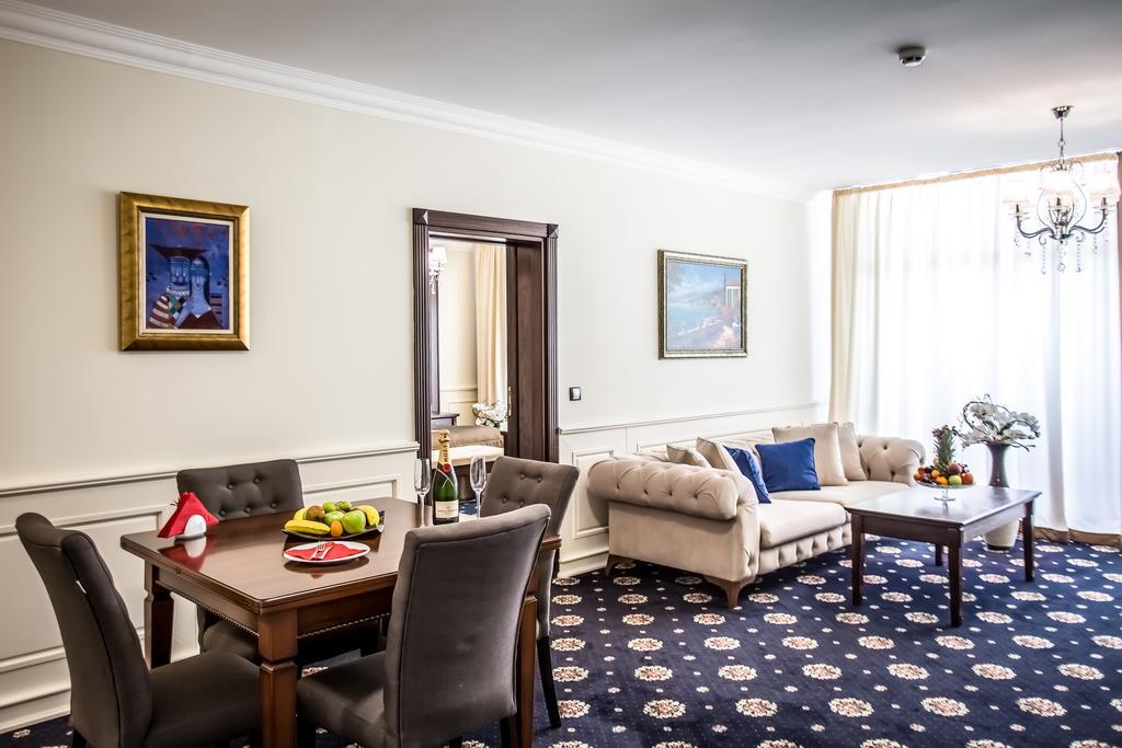 Hotel Palace Marina Dinevi Sveti Vlas Eksteriør billede