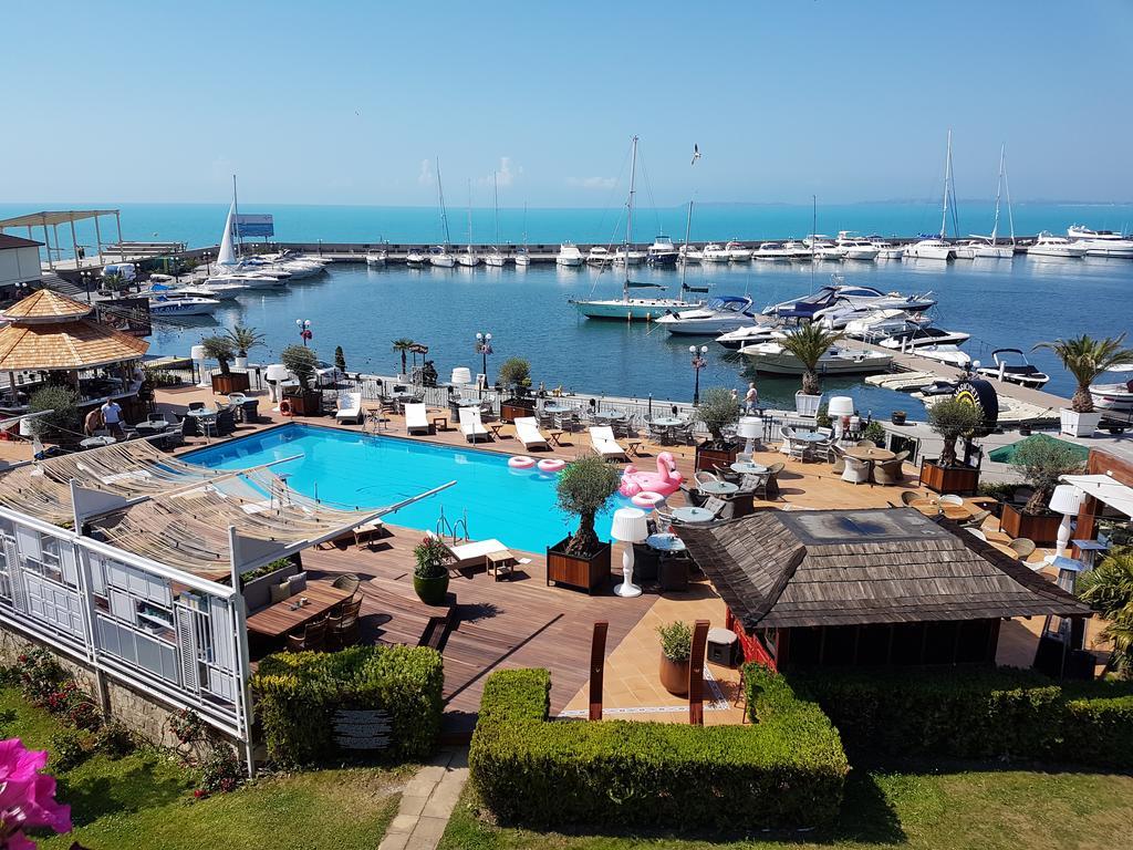 Hotel Palace Marina Dinevi Sveti Vlas Eksteriør billede